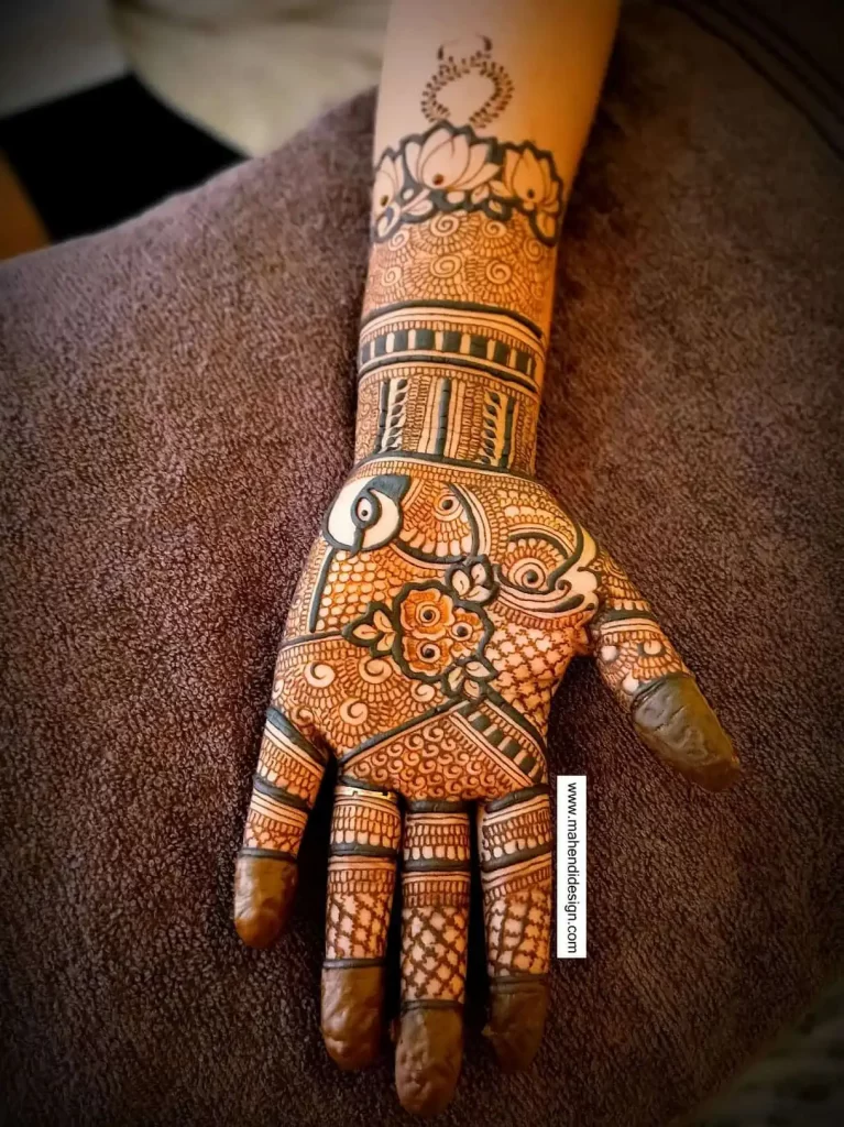 Peacock Mehndi Design for Hands - Mahendidesign.com