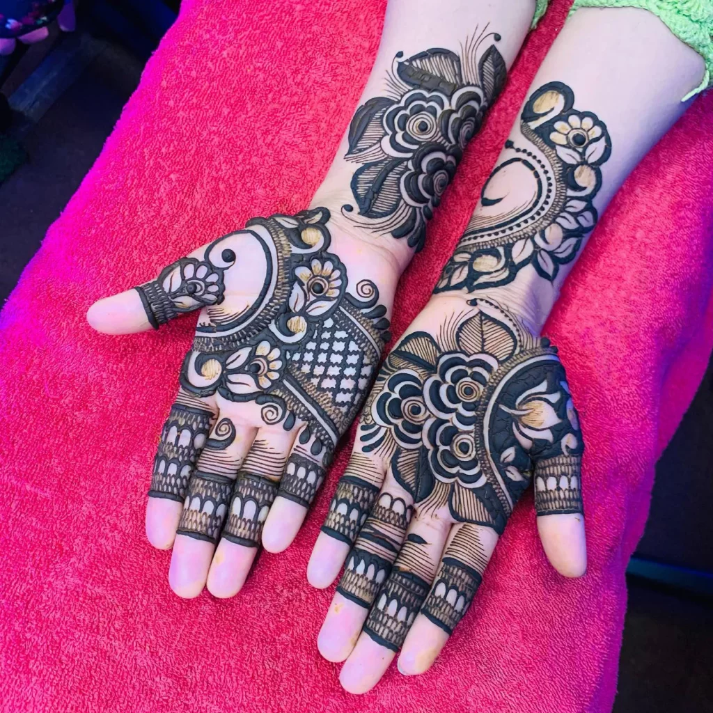 Easy Latest Mehndi Design Adaptable for All Occasions