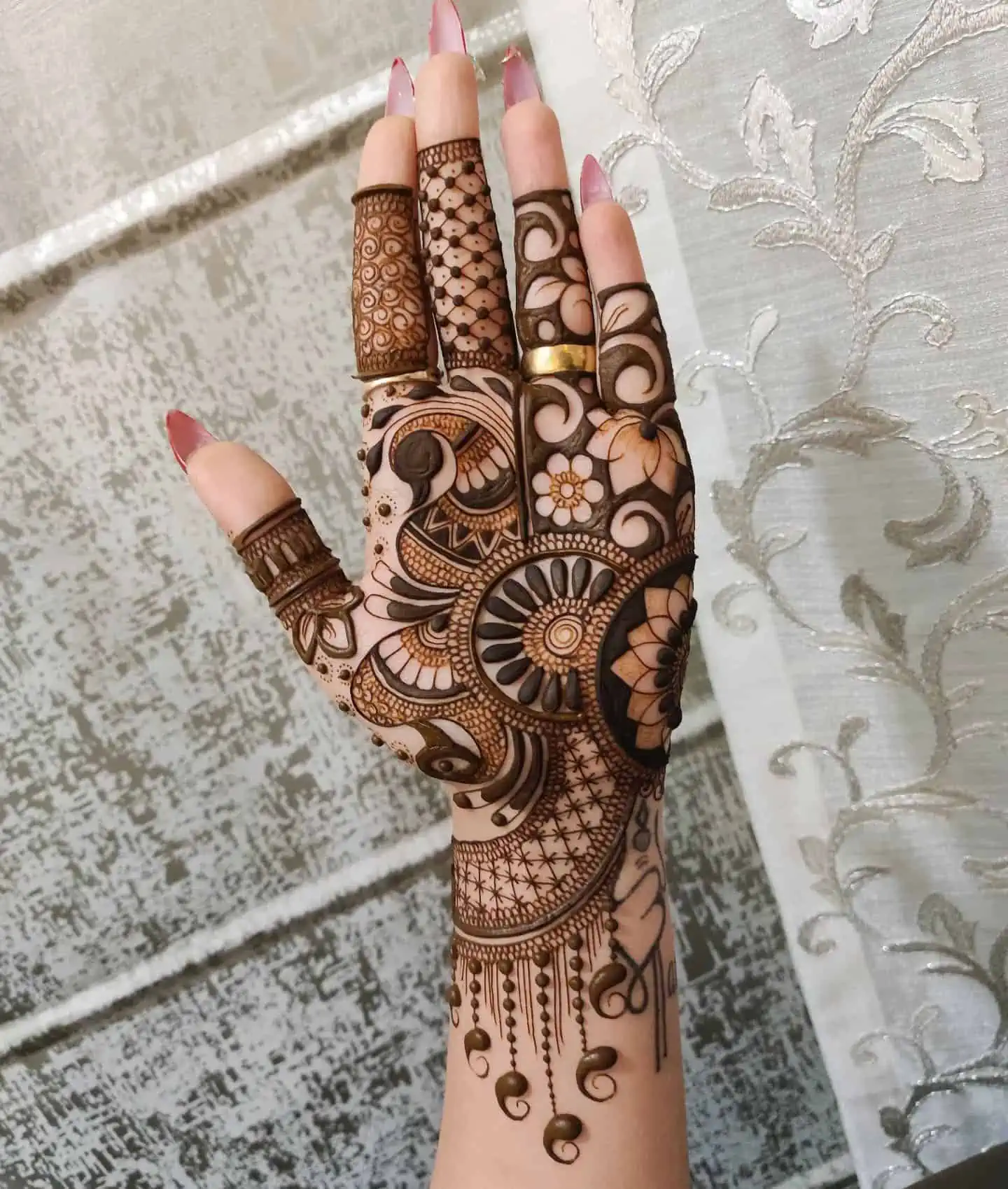 Palm Mehndi Simple