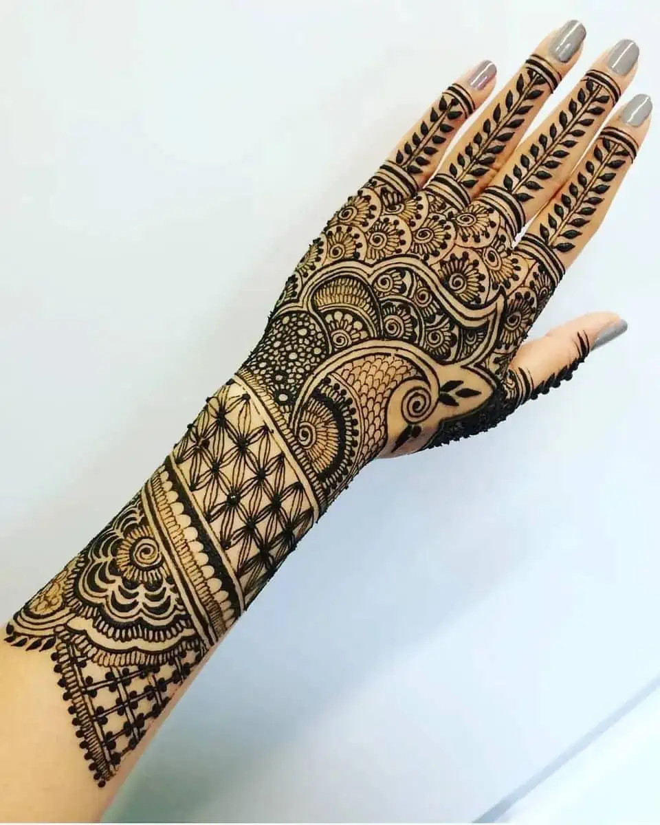 Arabic Back Hand Mehndi Design Simple and Easy