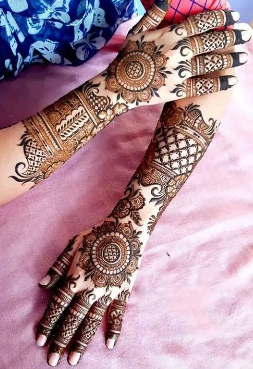 Arabic Back Hand Mehndi Design Simple and Easy