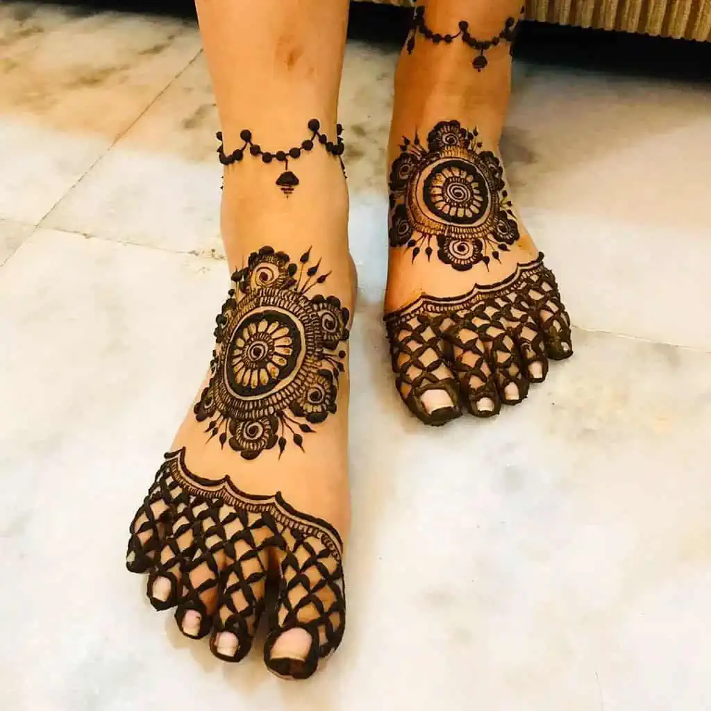 Best Leg Mehndi Designs