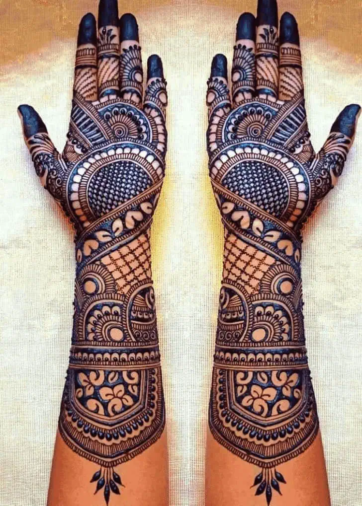 Simple and Plain Mehndi Design