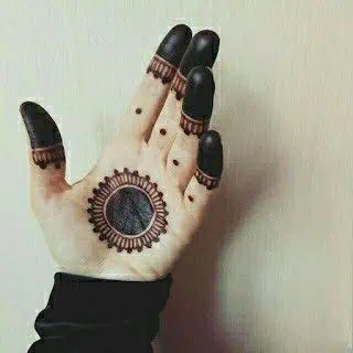 Simple and Plain Mehndi Design