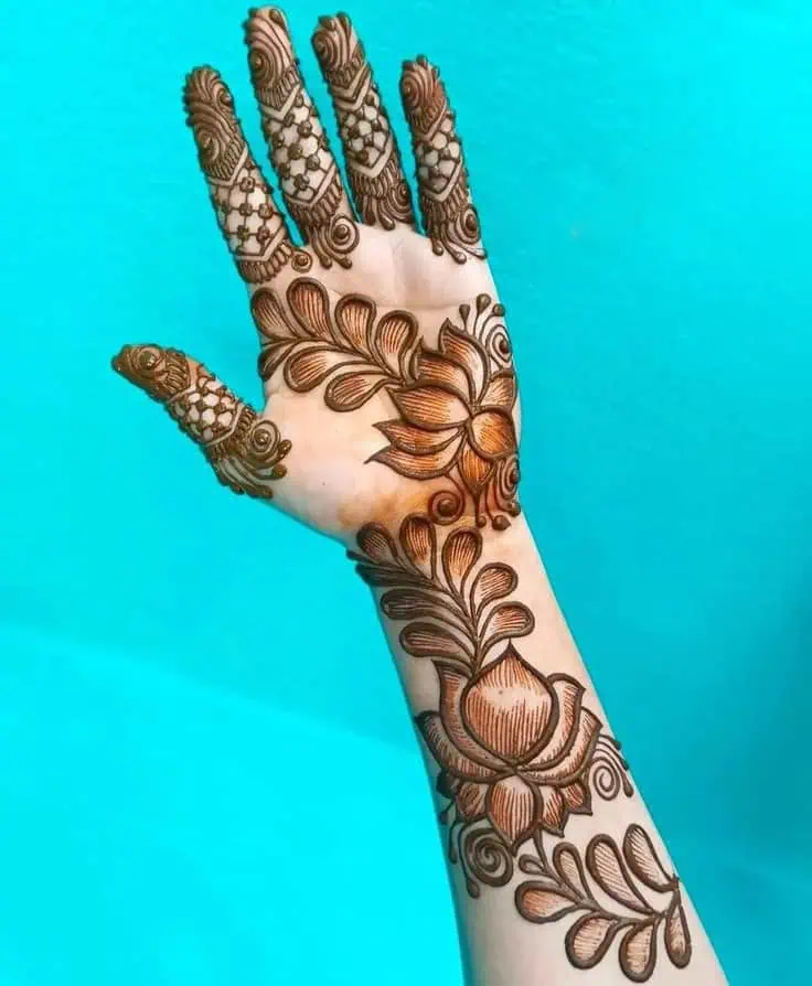 Simple and Plain Mehndi Design