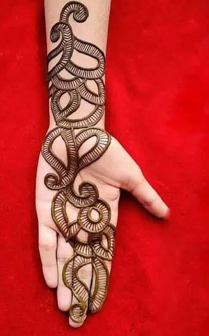 Simple and Plain Mehndi Design