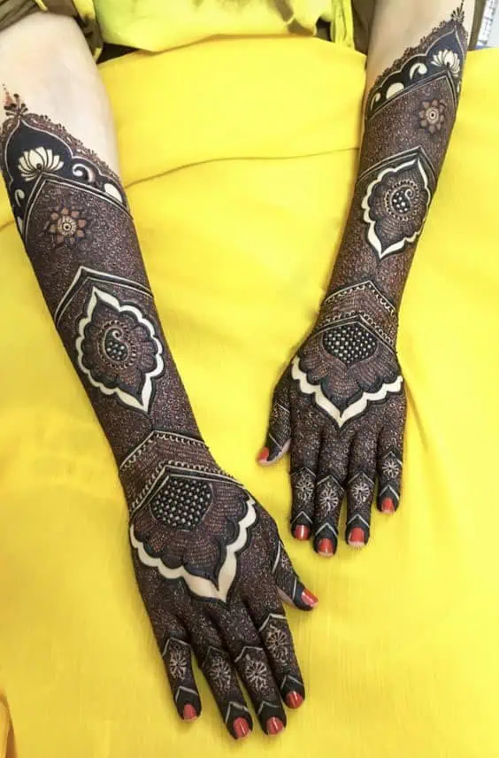 Pakistani Mehndi Design for Bridal