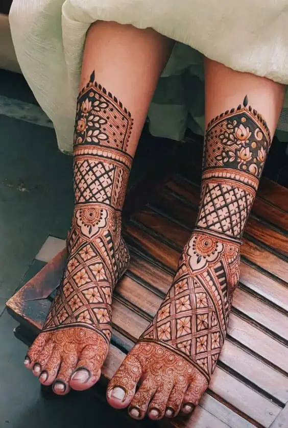 Leg Mehndi Design for Bridal