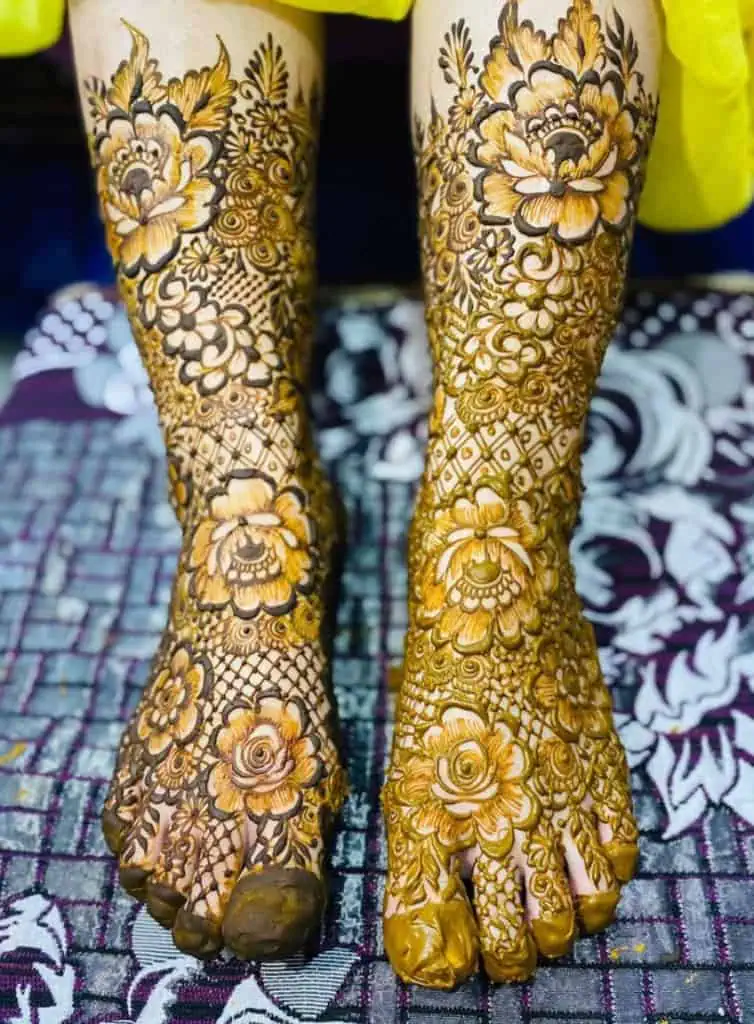 Leg Mehndi Design for Bridal